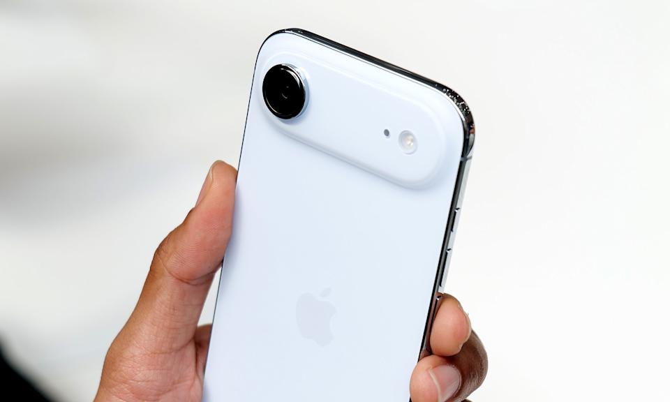 Chiếc iPhone mới nhất đang giảm giá tiền triệu- Ảnh 1. Chiếc iPhone mới nhất đang giảm giá tiền triệu- Ảnh 1.