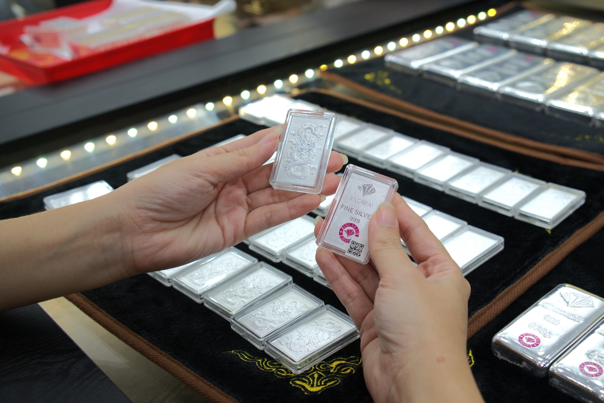 Giá bạc phục hồi- Ảnh 1. Giá bạc phục hồi- Ảnh 1.