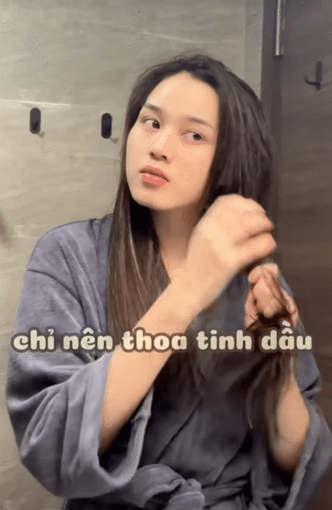 HH Đỗ Hà dưỡng tóc bằng cách này: Nghiền viên B1 trộn cùng dầu dừa để tóc nhanh dài và dày- Ảnh 16. HH Đỗ Hà dưỡng tóc bằng cách này: Nghiền viên B1 trộn cùng dầu dừa để tóc nhanh dài và dày- Ảnh 16.