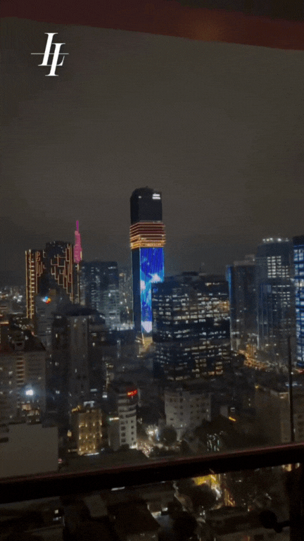 Căn chung cư 4 phòng ngủ giá 62 tỷ đồng khiến dân tình choáng váng: View thẳng ra Nhà thờ Đức Bà, riêng phòng khách đã rộng ngang 1 căn hộ tầm trung- Ảnh 14. Căn chung cư 4 phòng ngủ giá 62 tỷ đồng khiến dân tình choáng váng: View thẳng ra Nhà thờ Đức Bà, riêng phòng khách đã rộng ngang 1 căn hộ tầm trung- Ảnh 14.