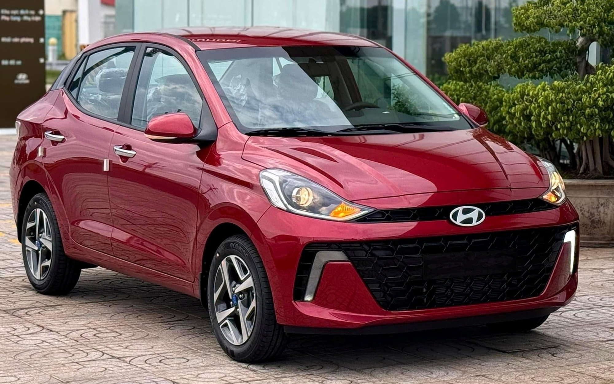 Không chỉ chính hãng, hàng loạt đại lý Hyundai giảm giá hàng chục triệu đồng cho cả i10, Venue…- Ảnh 1.
