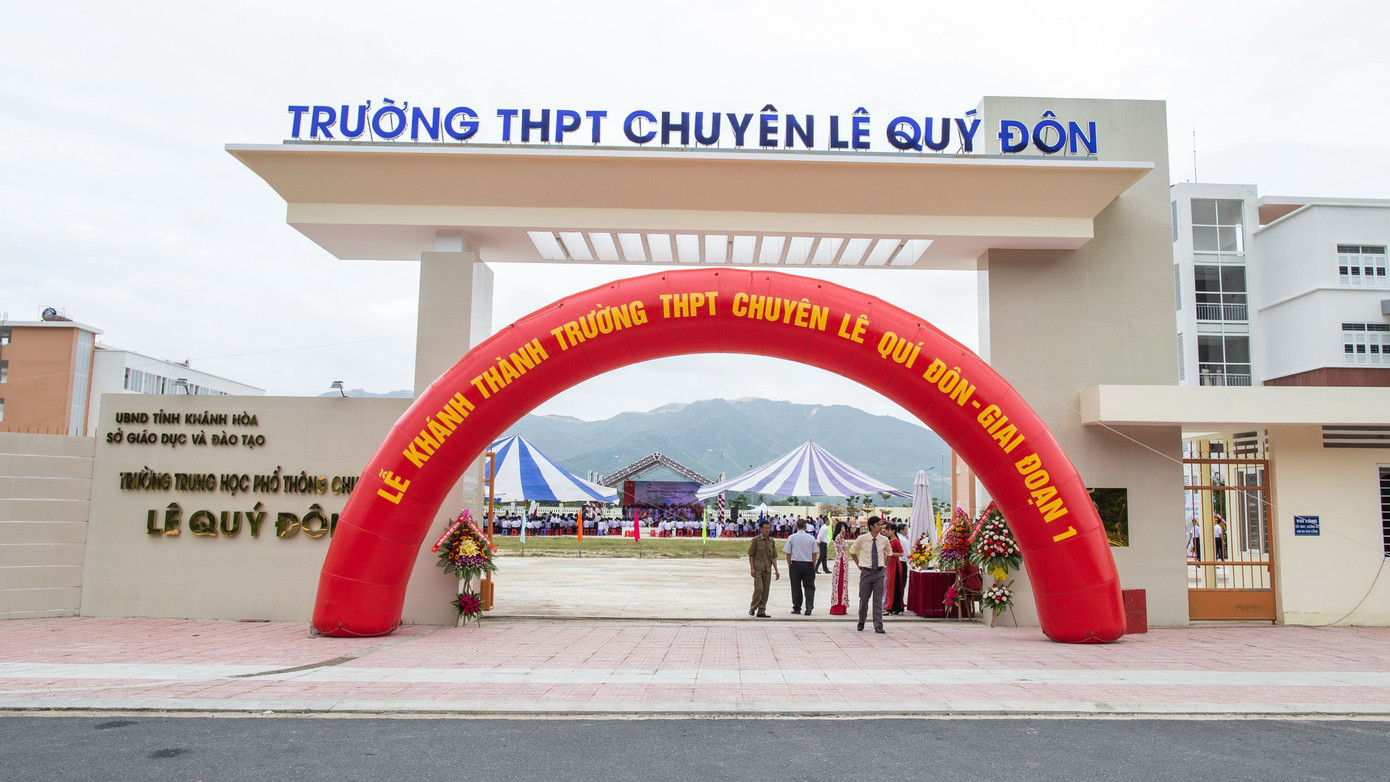 Ngôi trường miền biển 6 năm có 2 học sinh vào Chung kết Olympia, rộng tới 45.000m2, học thì giỏi mà chơi cũng hết mình- Ảnh 3.