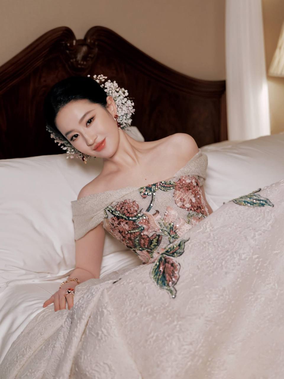 Đẳng cấp sau 1 thập kỷ của Lưu Diệc Phi- Ảnh 3. Đẳng cấp sau 1 thập kỷ của Lưu Diệc Phi- Ảnh 3.