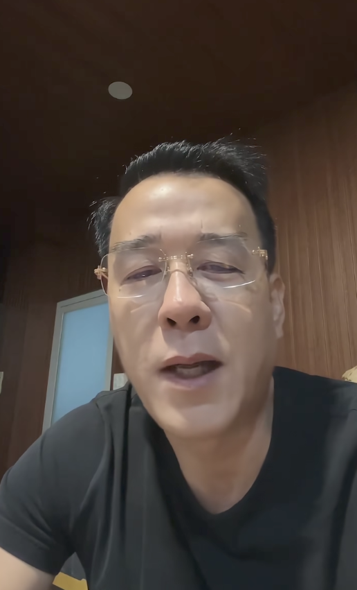 "Vua Cá Koi" Thắng Ngô chia sẻ chuyện lấy vợ mới sau 2 lần đổ vỡ- Ảnh 2. "Vua Cá Koi" Thắng Ngô chia sẻ chuyện lấy vợ mới sau 2 lần đổ vỡ- Ảnh 2.
