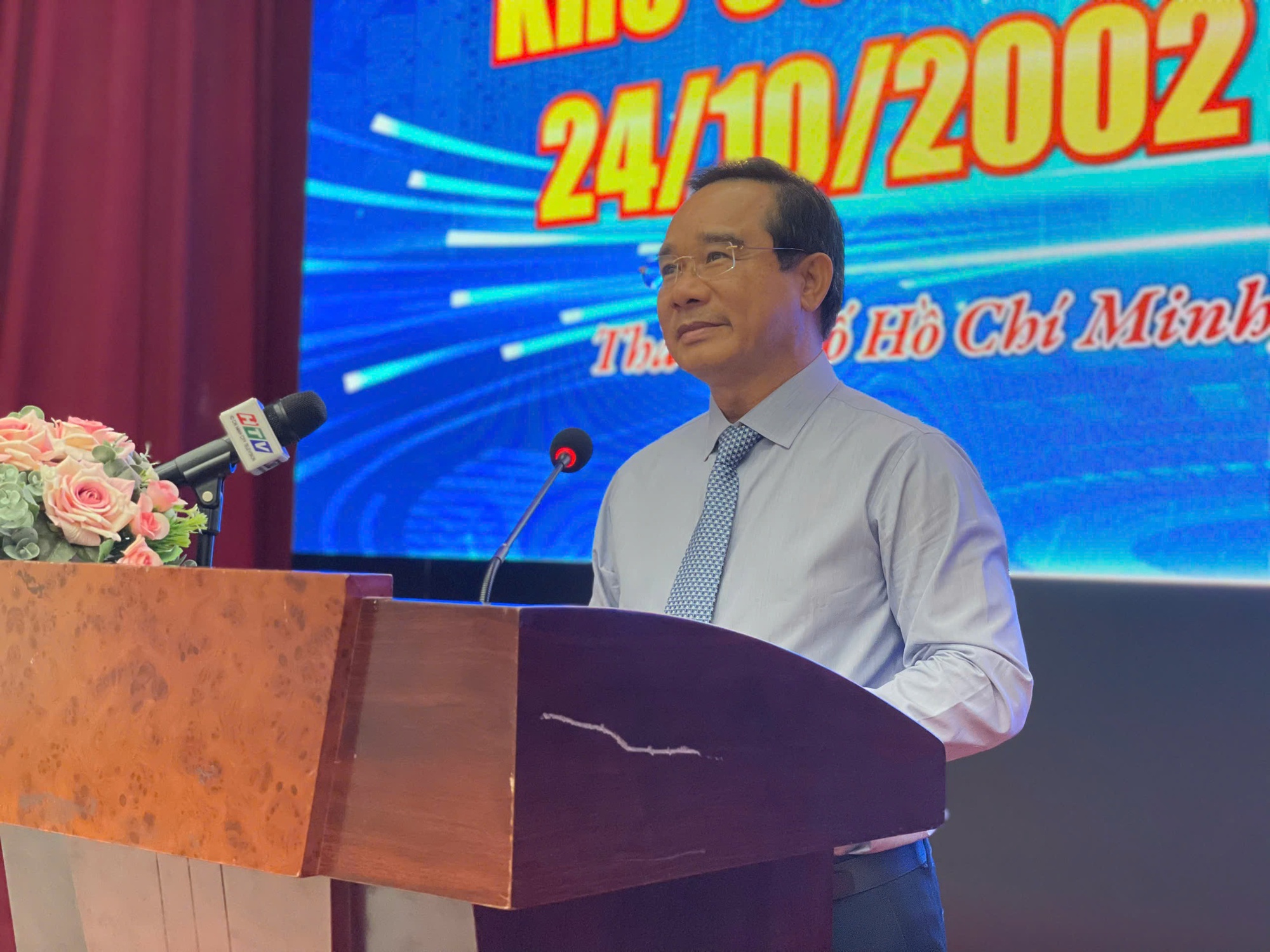 Chủ tịch UBND TP HCM "đặt hàng" Khu Công nghệ cao: Cấp giấy chứng nhận đầu tư trong 1 ngày- Ảnh 1. Chủ tịch UBND TP HCM "đặt hàng" Khu Công nghệ cao: Cấp giấy chứng nhận đầu tư trong 1 ngày- Ảnh 1.