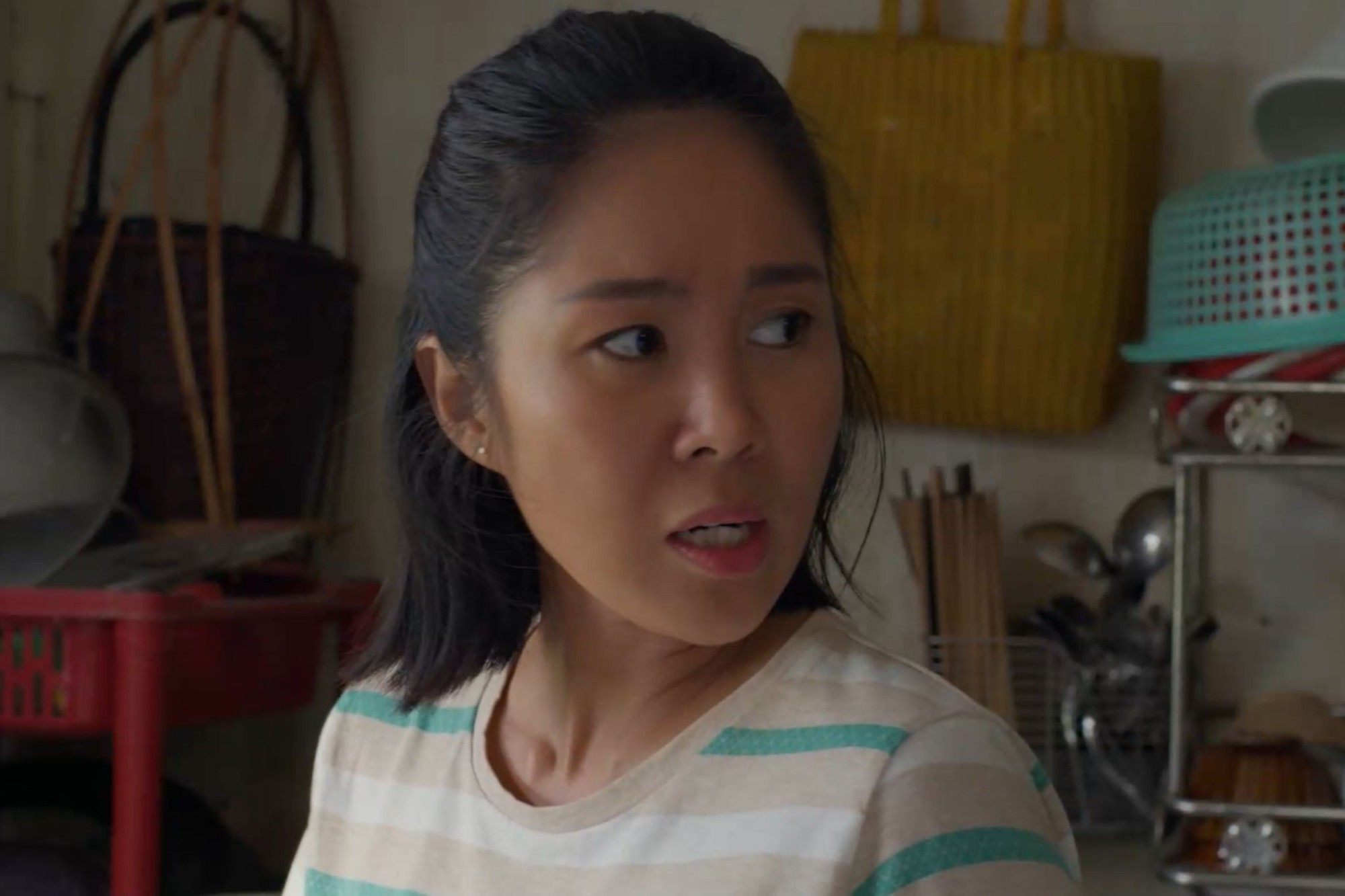 Showbiz Việt chẳng ai như mỹ nhân này: Ngoài đời xinh sang kịch trần, lên phim sao lại quê mùa kém sắc quá vậy- Ảnh 9. Showbiz Việt chẳng ai như mỹ nhân này: Ngoài đời xinh sang kịch trần, lên phim sao lại quê mùa kém sắc quá vậy- Ảnh 9.