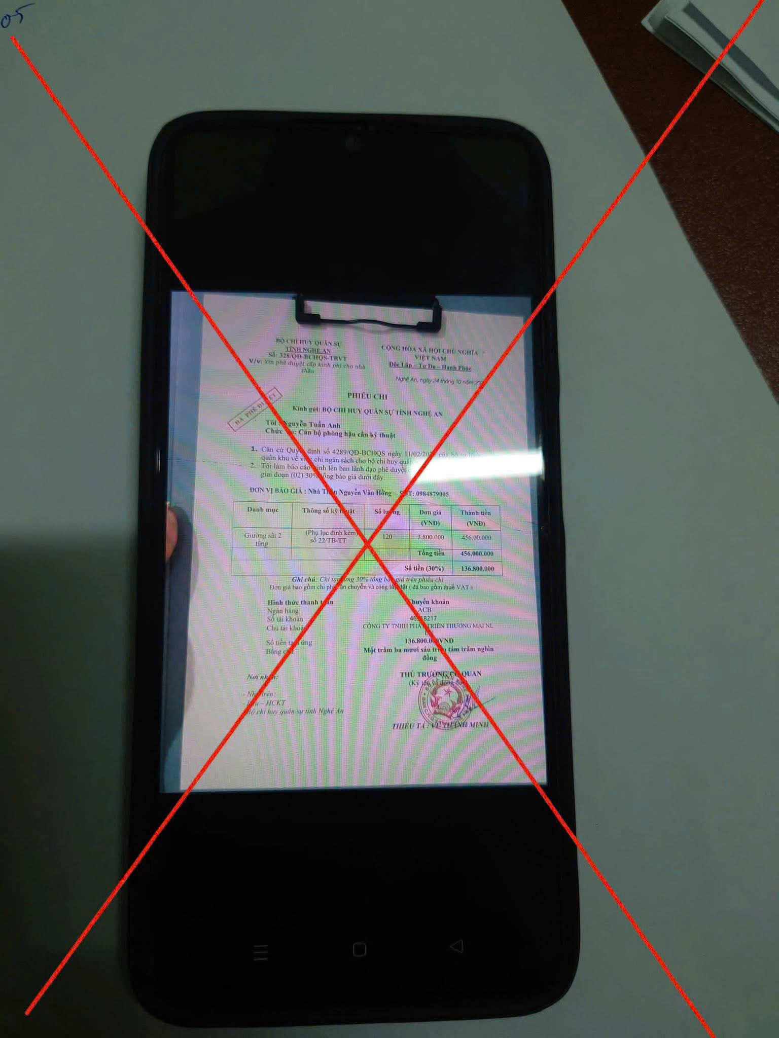 Công an cảnh báo thủ đoạn lừa đảo cực tinh vi liên quan đến chuyển khoản ngân hàng: Một người đàn ông suýt mất 70 triệu vì hai hình ảnh quen thuộc này- Ảnh 2. Công an cảnh báo thủ đoạn lừa đảo cực tinh vi liên quan đến chuyển khoản ngân hàng: Một người đàn ông suýt mất 70 triệu vì hai hình ảnh quen thuộc này- Ảnh 2.