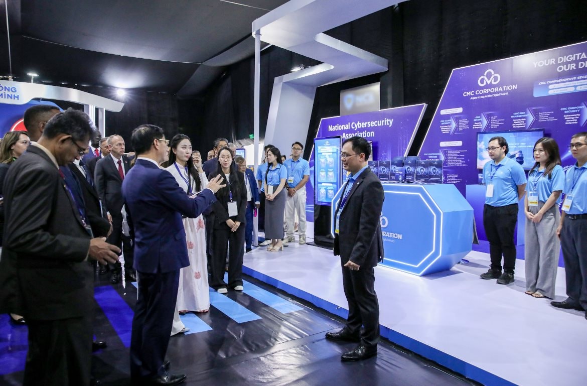 Lễ ký Công ước Quốc tế: CMC giới thiệu “lá chắn số” mới cho doanh nghiệp Việt- Ảnh 2. Lễ ký Công ước Quốc tế: CMC giới thiệu “lá chắn số” mới cho doanh nghiệp Việt- Ảnh 2.