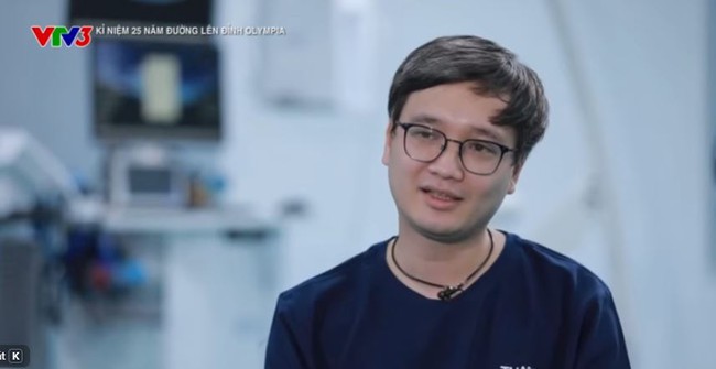 Thí sinh Đường lên đỉnh Olympia sốc vì thua ngay vòng thi tuần, giờ là Thạc sĩ, Bác sĩ, điều trị chấn thương cho Nguyễn Xuân Son- Ảnh 1. Thí sinh Đường lên đỉnh Olympia sốc vì thua ngay vòng thi tuần, giờ là Thạc sĩ, Bác sĩ, điều trị chấn thương cho Nguyễn Xuân Son- Ảnh 1.