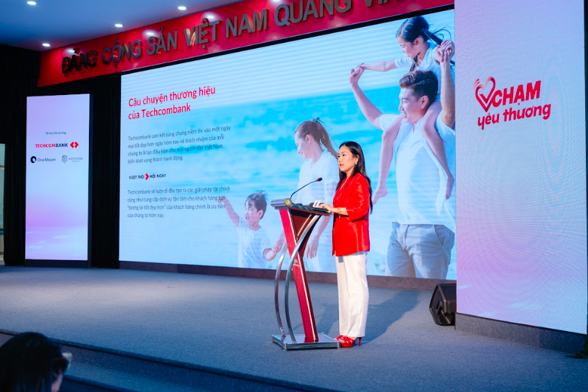 Quỹ từ thiện Chạm Yêu Thương chính thức ra mắt: Khi yêu thương được chạm - hạnh phúc được gieo mầm- Ảnh 2.
