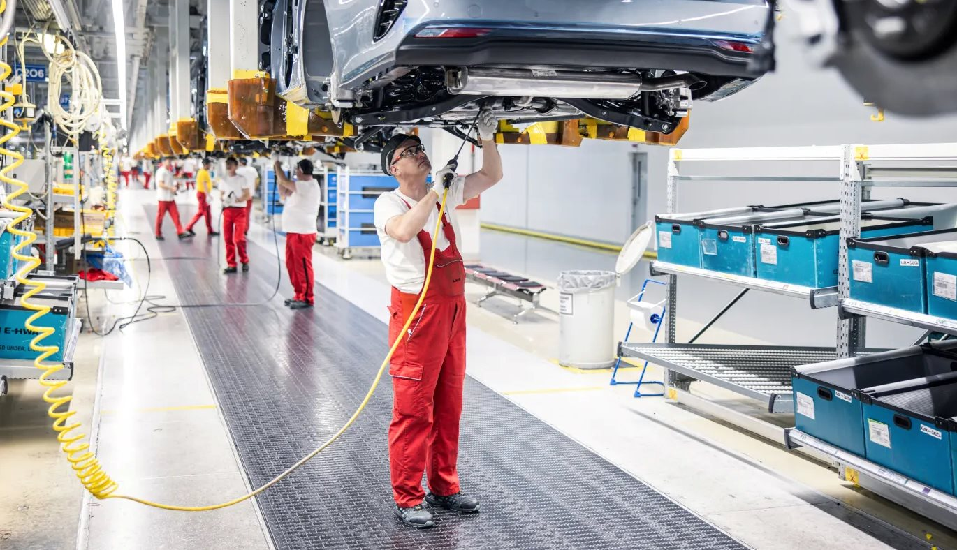 Sự lụi tàn của ‘Detroit của châu Âu’: Công sức gây dựng 30 năm nguy cơ đổ bể vì thuế, 85.000 việc làm có thể biến mất- Ảnh 2. Sự lụi tàn của ‘Detroit của châu Âu’: Công sức gây dựng 30 năm nguy cơ đổ bể vì thuế, 85.000 việc làm có thể biến mất- Ảnh 2.