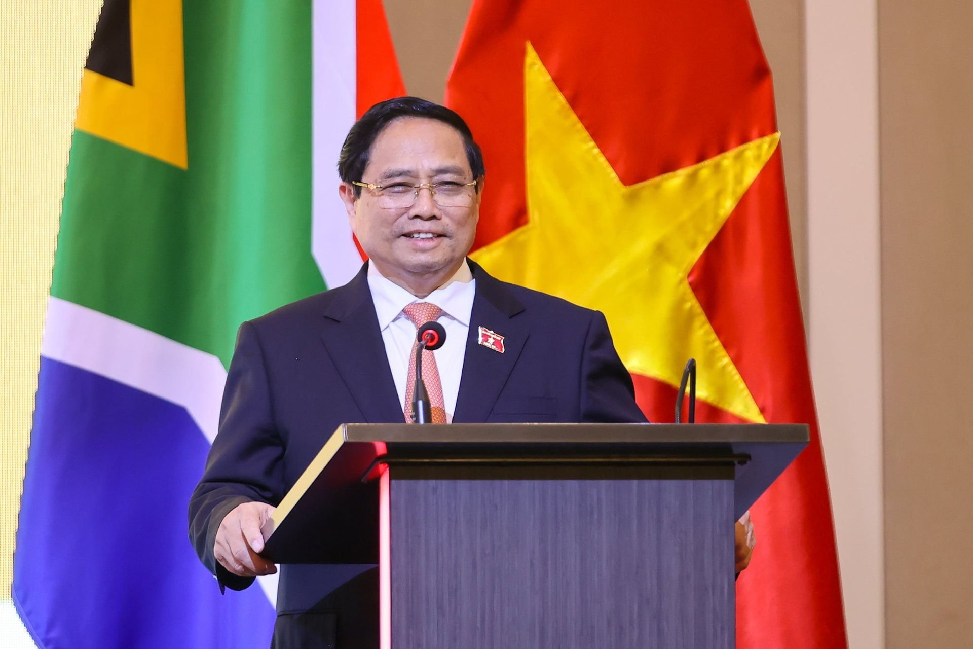 Tổng thống Nam Phi: Việt Nam là cửa ngõ vào Đông Nam Á, đạt mức tăng trưởng "đáng ngưỡng mộ"- Ảnh 3. Tổng thống Nam Phi: Việt Nam là cửa ngõ vào Đông Nam Á, đạt mức tăng trưởng "đáng ngưỡng mộ"- Ảnh 3.