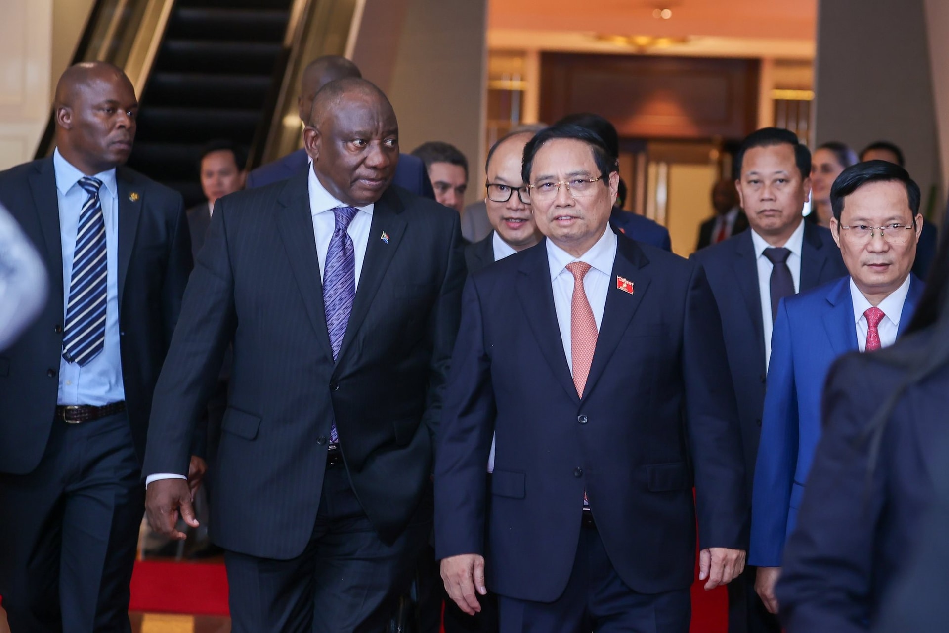 Tổng thống Nam Phi: Việt Nam là cửa ngõ vào Đông Nam Á, đạt mức tăng trưởng "đáng ngưỡng mộ"- Ảnh 5. Tổng thống Nam Phi: Việt Nam là cửa ngõ vào Đông Nam Á, đạt mức tăng trưởng "đáng ngưỡng mộ"- Ảnh 5.