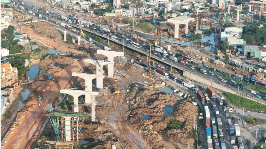 Sắp mở rộng tuyến xa lộ Hà Nội  lên 16 làn xe, người dân Đông Nam Bộ đến trung tâm TP.HCM chỉ còn 15 phút- Ảnh 2. Sắp mở rộng tuyến xa lộ Hà Nội  lên 16 làn xe, người dân Đông Nam Bộ đến trung tâm TP.HCM chỉ còn 15 phút- Ảnh 2.