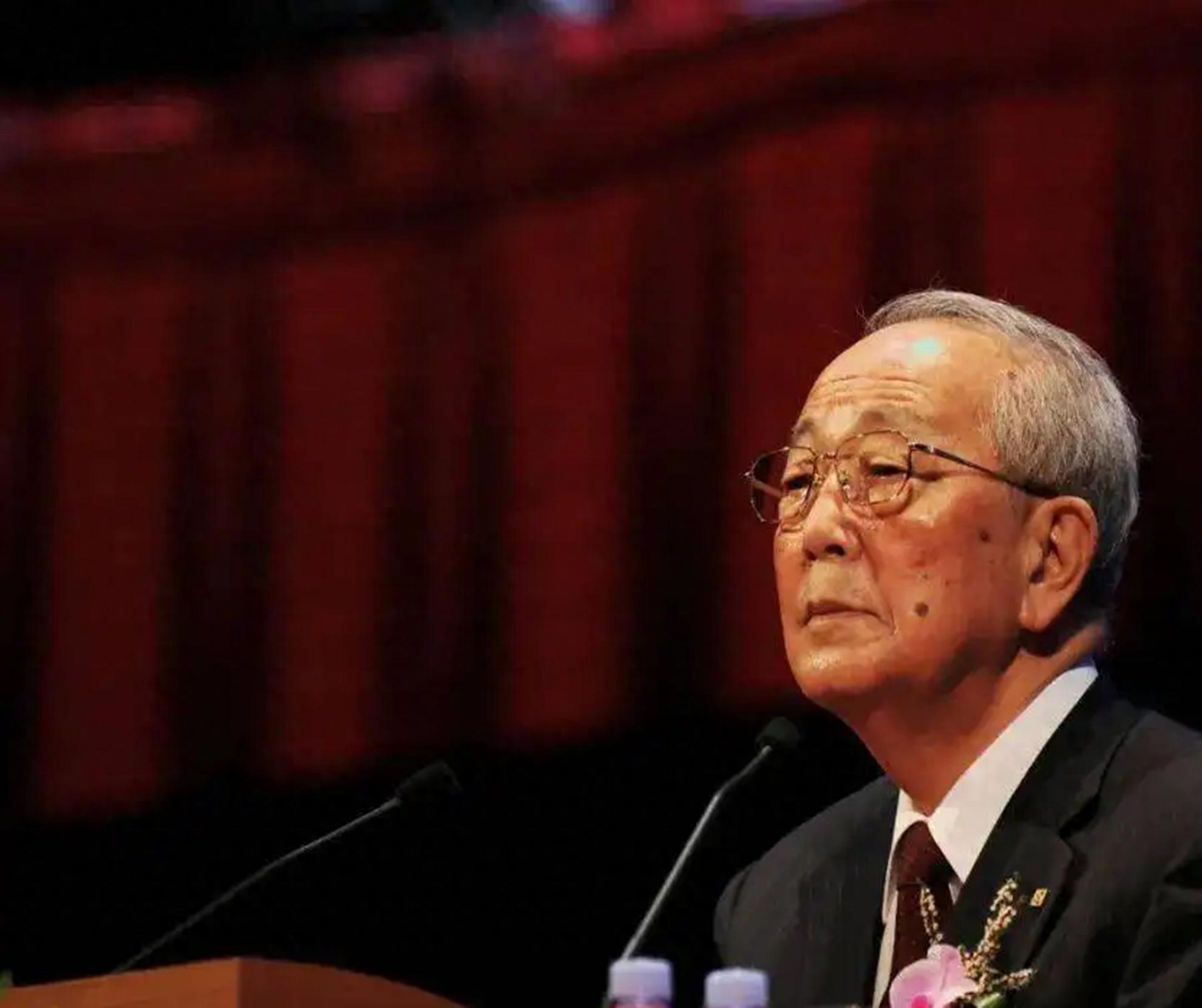 “Thần kinh doanh'” Nhật Bản Kazuo Inamori: Có 3 thứ người thất bại thích làm, muốn thành công “mỉm cười” cần loại bỏ càng sớm càng tốt- Ảnh 2. “Thần kinh doanh'” Nhật Bản Kazuo Inamori: Có 3 thứ người thất bại thích làm, muốn thành công “mỉm cười” cần loại bỏ càng sớm càng tốt- Ảnh 2.