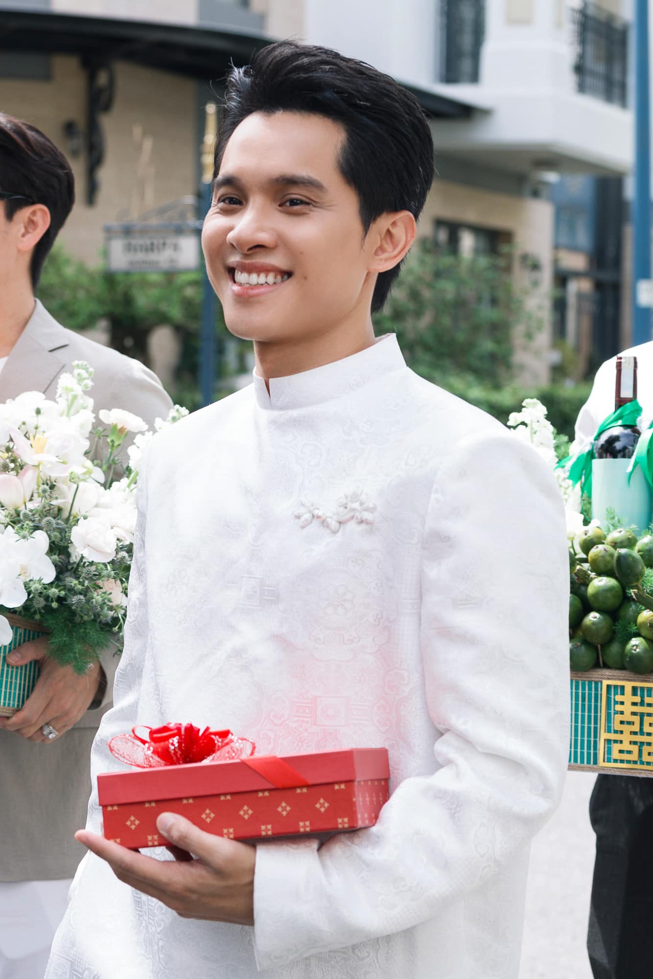 Bố mẹ chồng Á hậu Quỳnh Châu là chủ doanh nghiệp nổi tiếng, anh chồng có chuỗi cà phê và một quán bar ở TP.HCM- Ảnh 2. Bố mẹ chồng Á hậu Quỳnh Châu là chủ doanh nghiệp nổi tiếng, anh chồng có chuỗi cà phê và một quán bar ở TP.HCM- Ảnh 2.