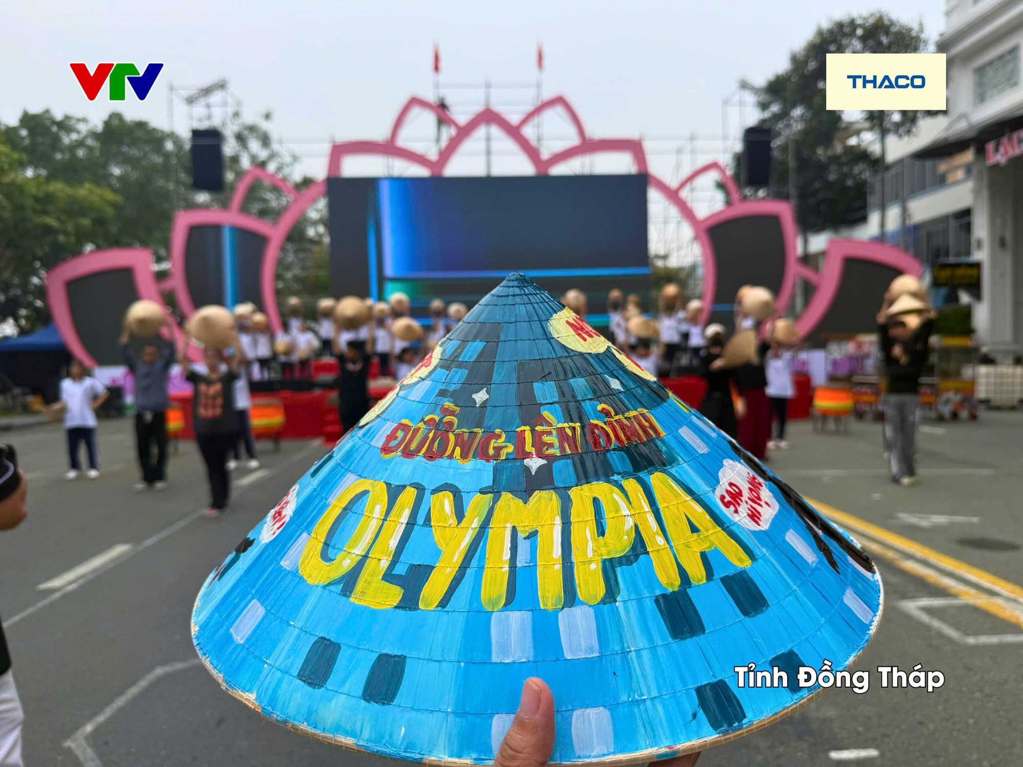 Cập nhật không khí các điểm cầu Olympia 2025 trước giờ Chung kết: Dàn MC đổ bộ, nóng rực và háo hức lắm rồi!- Ảnh 9.