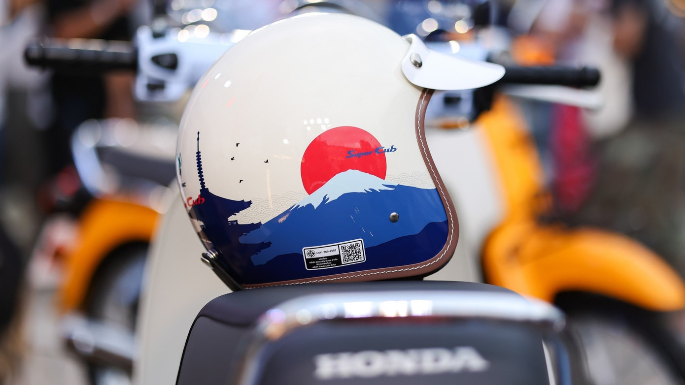 Cận cảnh Honda Super Cub phiên bản giới hạn 500 chiếc vừa trình làng- Ảnh 6. Cận cảnh Honda Super Cub phiên bản giới hạn 500 chiếc vừa trình làng- Ảnh 6.