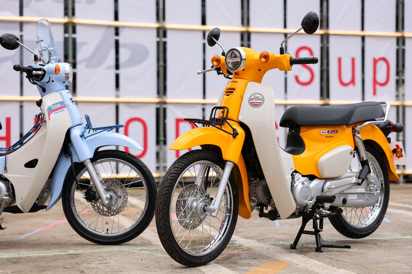 Cận cảnh Honda Super Cub phiên bản giới hạn 500 chiếc vừa trình làng- Ảnh 1. Cận cảnh Honda Super Cub phiên bản giới hạn 500 chiếc vừa trình làng- Ảnh 1.