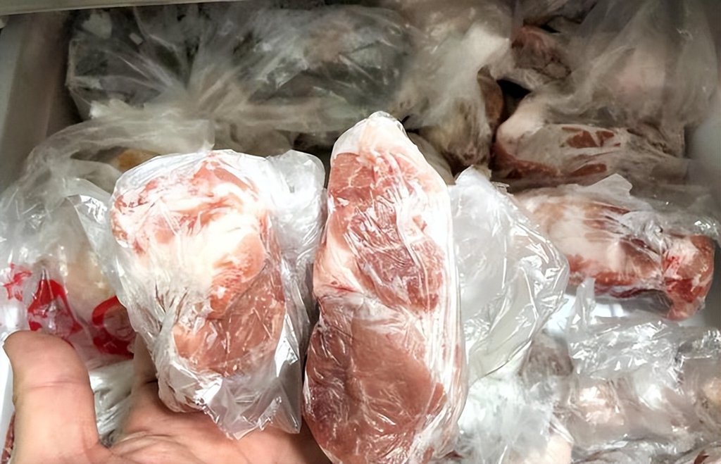 Ngày càng nhiều người mắc ung thư đại tràng? Bác sĩ khuyên: Chớ dại đụng 3 món này để lâu trong tủ lạnh- Ảnh 3. Ngày càng nhiều người mắc ung thư đại tràng? Bác sĩ khuyên: Chớ dại đụng 3 món này để lâu trong tủ lạnh- Ảnh 3.