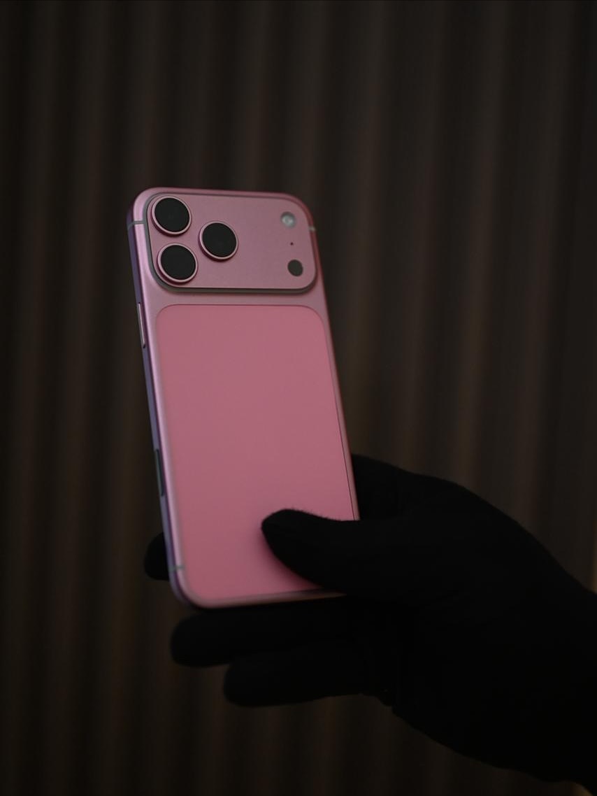 Lộ diện iPhone 17 Pro Max màu hồng đẹp sang xịn, nổi bật hơn cả  Lộ diện iPhone 17 Pro Max màu hồng đẹp sang xịn, nổi bật hơn cả