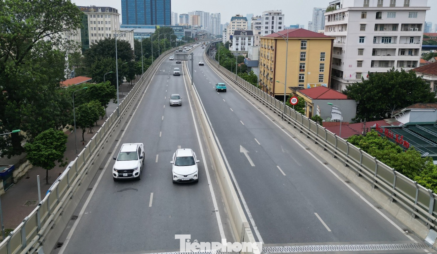 Vành đai 2 đổi biển quảng cáo, 'bộ mặt' tuyến đường 10.000 tỷ sẽ ra sao?- Ảnh 3. Vành đai 2 đổi biển quảng cáo, 'bộ mặt' tuyến đường 10.000 tỷ sẽ ra sao?- Ảnh 3.