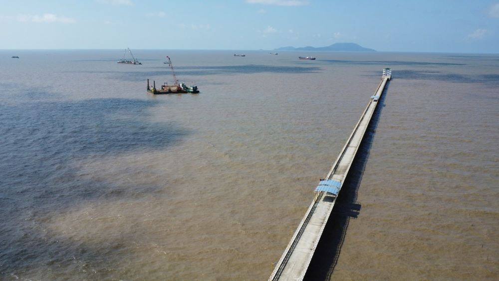 Cà Mau mời gọi doanh nghiệp đầu tư sân bay, cao tốc, cảng biển- Ảnh 1. Cà Mau mời gọi doanh nghiệp đầu tư sân bay, cao tốc, cảng biển- Ảnh 1.