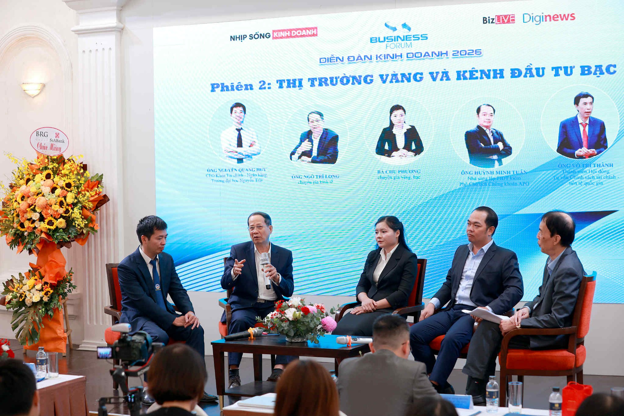 Bạc nổi sóng: Từ kim loại công nghiệp đến ‘kênh trú ẩn’ mới của nhà đầu tư Việt- Ảnh 2. Bạc nổi sóng: Từ kim loại công nghiệp đến ‘kênh trú ẩn’ mới của nhà đầu tư Việt- Ảnh 2.