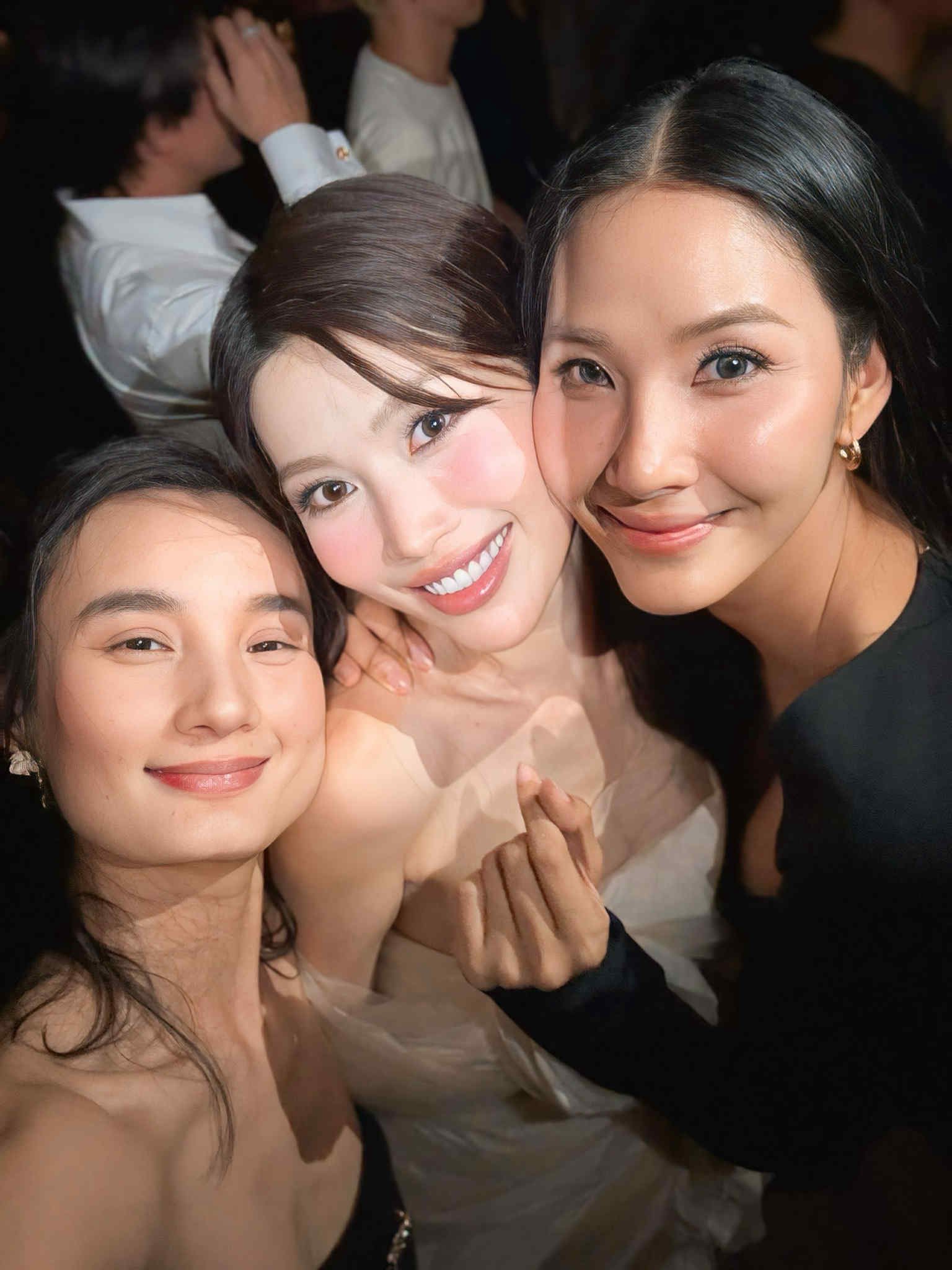 Hoàng Thuỳ - Lê Thuý làm hoà: Chuyện gì đã xảy ra mà  Hoàng Thuỳ - Lê Thuý làm hoà: Chuyện gì đã xảy ra mà