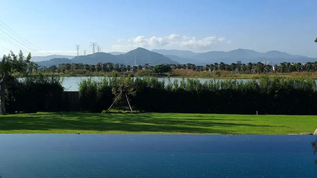 Nam nghệ sĩ 70 tuổi xây biệt thự 1.200m2 cùng vợ dưỡng già: Không sống cùng con cháu, không nghỉ hưu vẫn hài lòng- Ảnh 1.