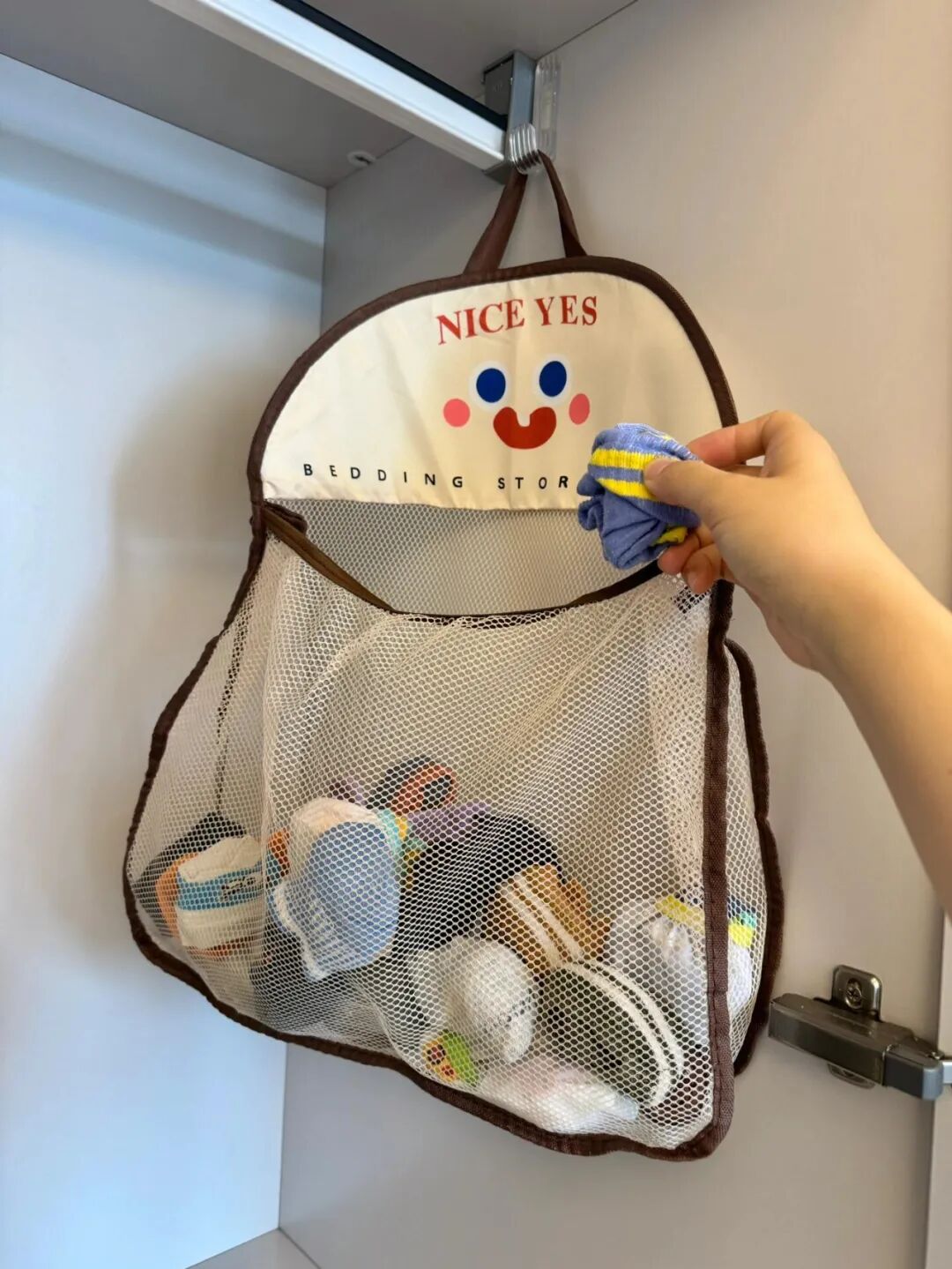 Cách cất đồ trong tủ của phụ nữ trung niên khiến tôi phải thốt lên: Sao họ thông minh thế!- Ảnh 10.