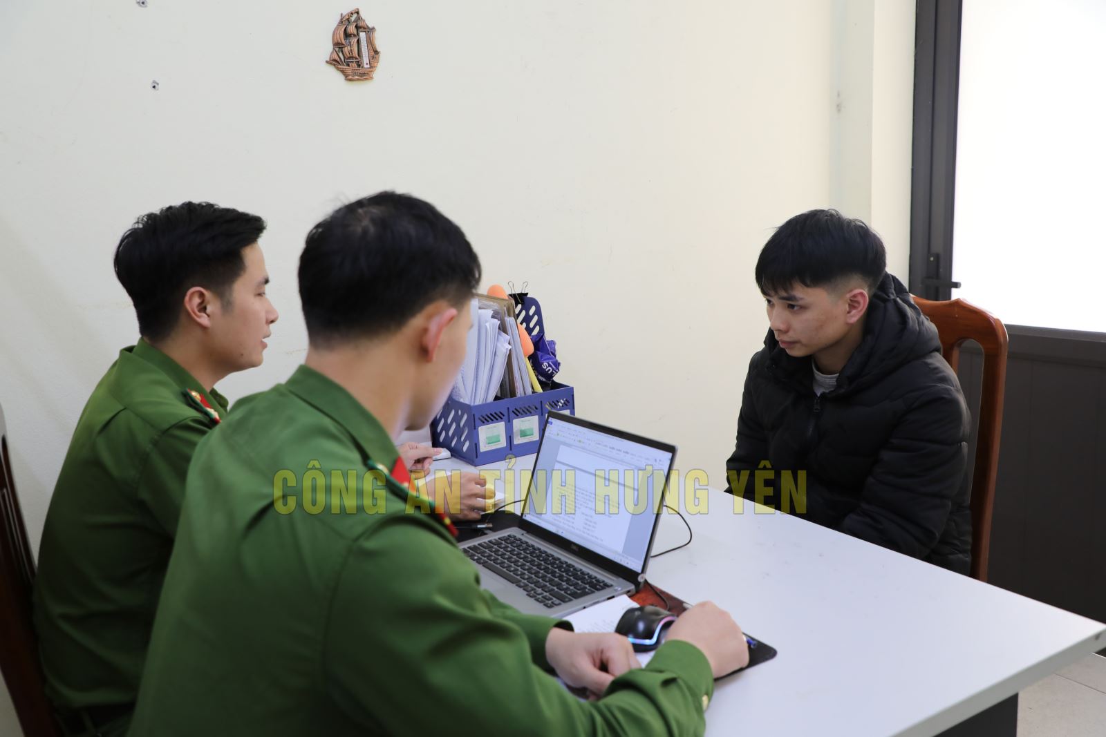 Bắt tạm giam Trần Trung Hiểu sinh năm 2004- Ảnh 1. Bắt tạm giam Trần Trung Hiểu sinh năm 2004- Ảnh 1.