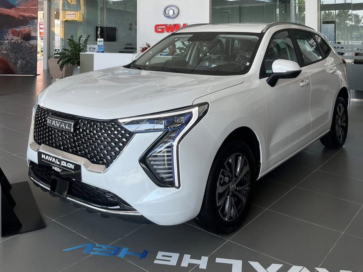 Loạt xe hybrid chạy đua giảm giá dịp cuối năm- Ảnh 4.