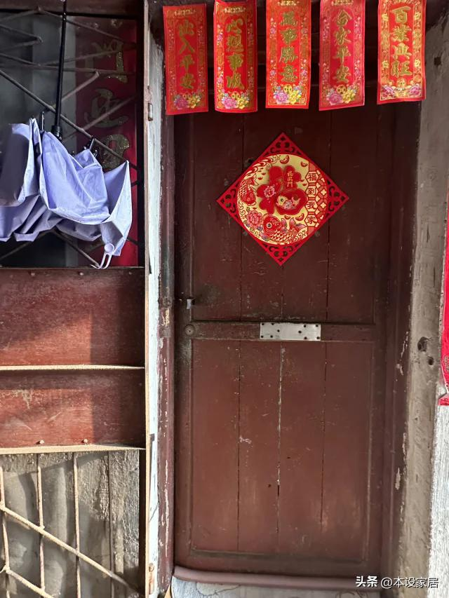 Cô gái 25 tuổi biến phòng trọ 20m² cũ kỹ thành tổ ấm khiến dân mạng sửng sốt: “Đúng là người yêu đời thì ở đâu cũng hạnh phúc!”- Ảnh 2.