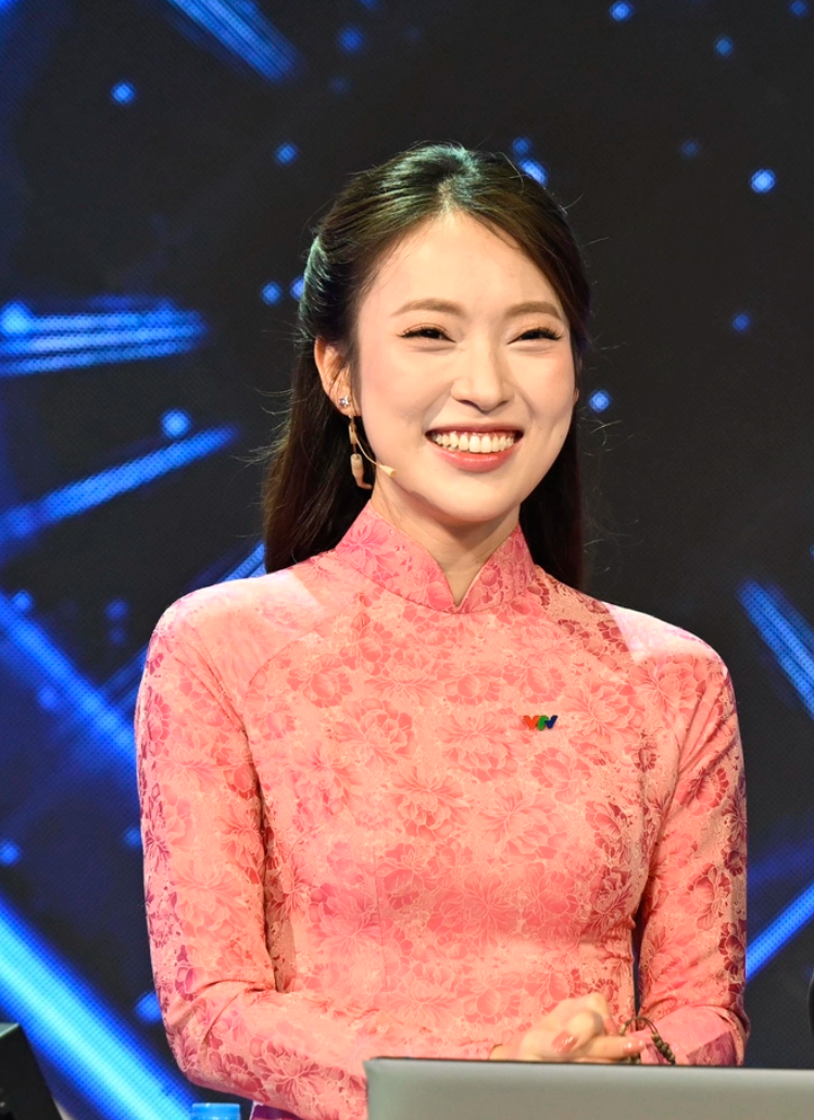 photo-1761549028919 photo-1761549028919