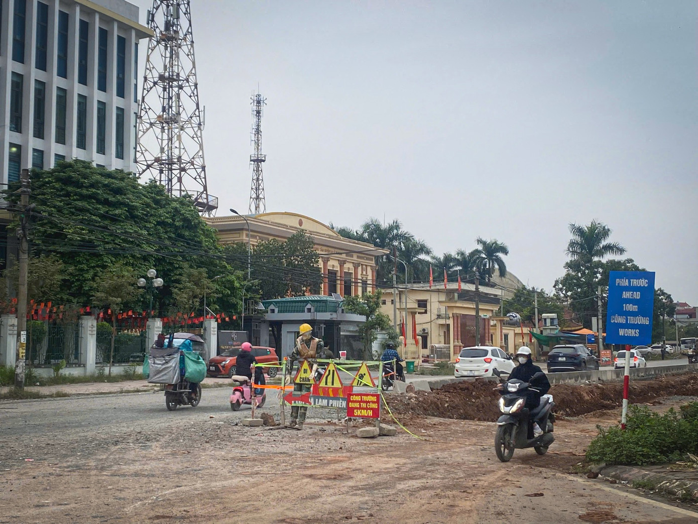Hà Nội khởi động lại dự án cải tạo Quốc lộ 32 sau thời gian ‘đắp chiếu’- Ảnh 3. Hà Nội khởi động lại dự án cải tạo Quốc lộ 32 sau thời gian ‘đắp chiếu’- Ảnh 3.
