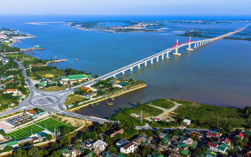 Tập đoàn Trung Quốc hơn 360.000 nhân viên, đã nghiên cứu thị trường Việt Nam gần một thập kỷ muốn góp phần đưa một tỉnh miền Trung phát triển- Ảnh 2.