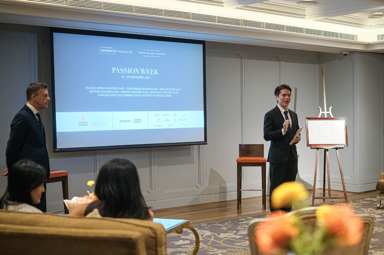 Hiếm lắm mới có sự kiện quy tụ được đầy đủ những gương mặt này tại Việt Nam- Ảnh 2. Hiếm lắm mới có sự kiện quy tụ được đầy đủ những gương mặt này tại Việt Nam- Ảnh 2.