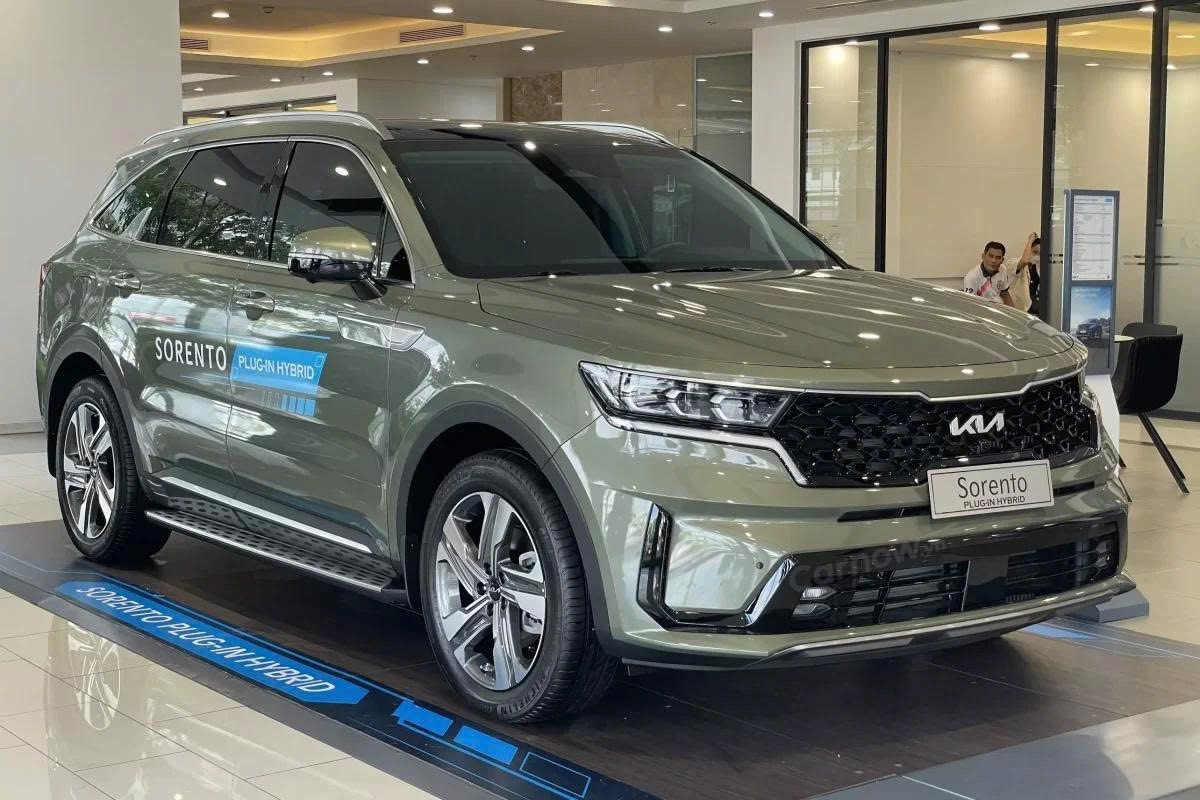 Loạt xe hybrid chạy đua giảm giá dịp cuối năm- Ảnh 3.