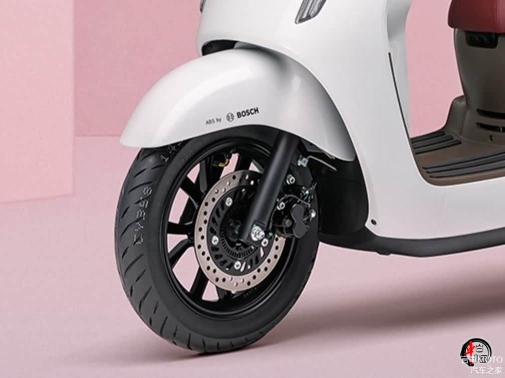 'Tân binh' xe ga giá 37 triệu đồng ra mắt: ngoại hình tưa Vespa, trang bị phanh ABS và TCS áp đảo Honda Vision- Ảnh 6. 'Tân binh' xe ga giá 37 triệu đồng ra mắt: ngoại hình tưa Vespa, trang bị phanh ABS và TCS áp đảo Honda Vision- Ảnh 6.