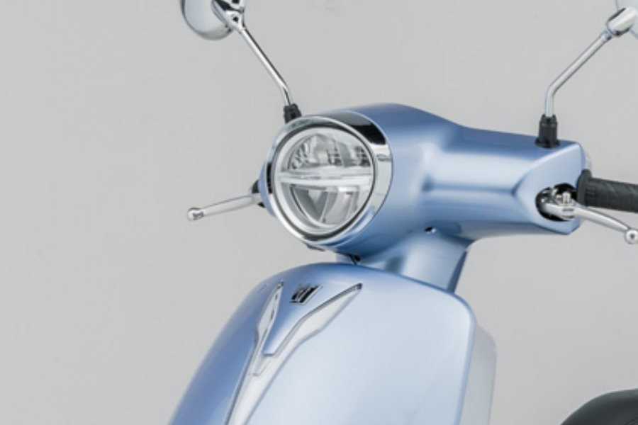 'Tân binh' xe ga giá 37 triệu đồng ra mắt: ngoại hình tưa Vespa, trang bị phanh ABS và TCS áp đảo Honda Vision- Ảnh 1. 'Tân binh' xe ga giá 37 triệu đồng ra mắt: ngoại hình tưa Vespa, trang bị phanh ABS và TCS áp đảo Honda Vision- Ảnh 1.