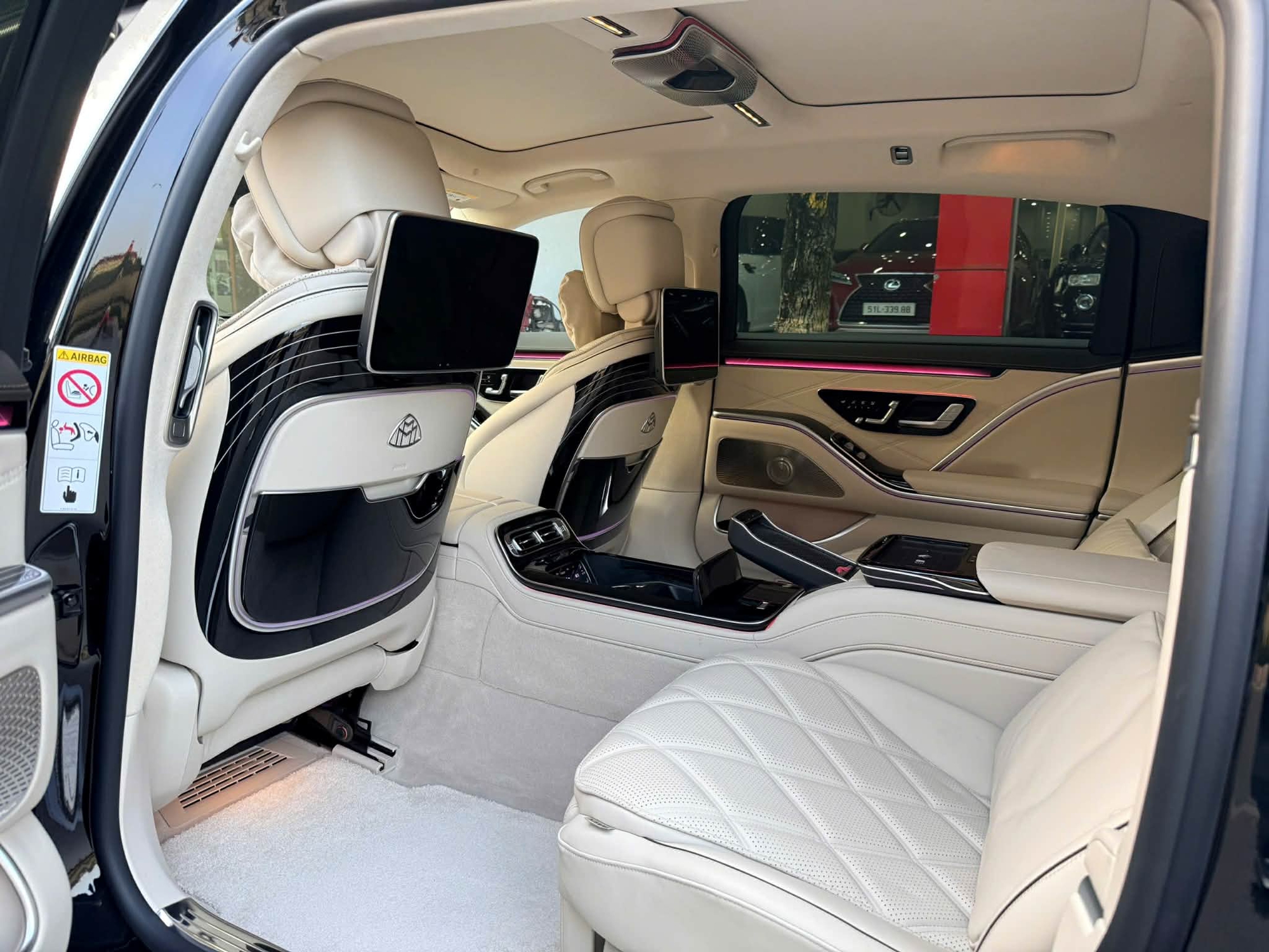 Mercedes-Maybach S 580 rao bán 11 tỷ đồng: Rẻ hơn lúc mới về 6 tỷ đồng, sản xuất năm 2022 nhưng chưa qua sử dụng- Ảnh 10. Mercedes-Maybach S 580 rao bán 11 tỷ đồng: Rẻ hơn lúc mới về 6 tỷ đồng, sản xuất năm 2022 nhưng chưa qua sử dụng- Ảnh 10.