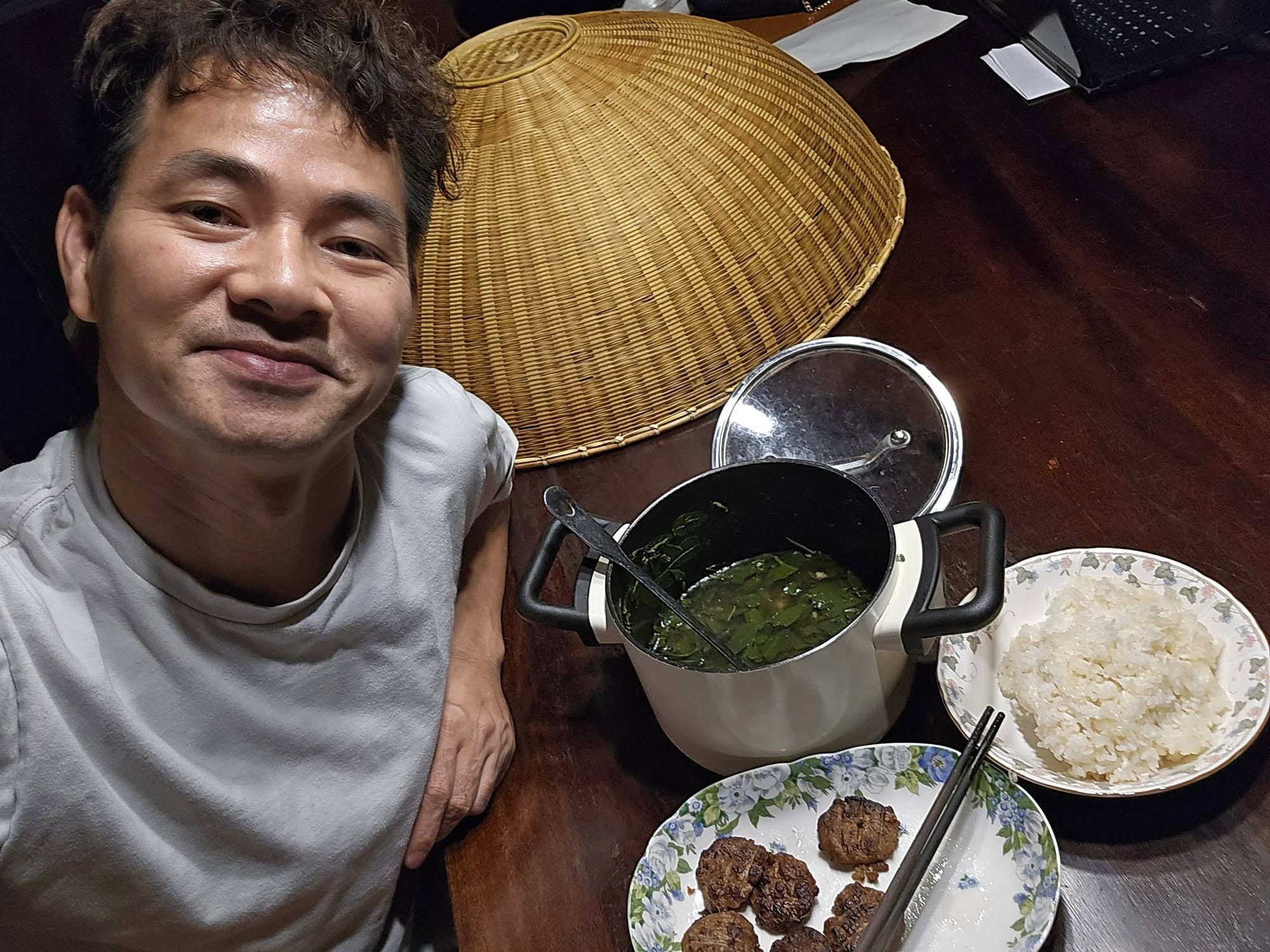 Bữa cơm của Cục trưởng - NSND Xuân Bắc- Ảnh 4. Bữa cơm của Cục trưởng - NSND Xuân Bắc- Ảnh 4.