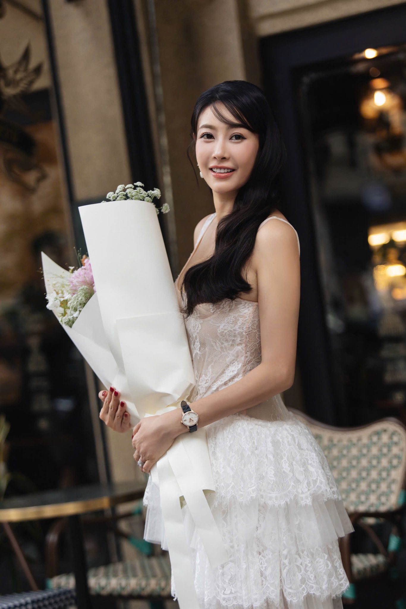 Hoa hậu Việt có tài sản nghìn tỷ: 2 lần đò, là mẹ 4 con, U50 vẫn trẻ đẹp như gái đôi mươi- Ảnh 2. Hoa hậu Việt có tài sản nghìn tỷ: 2 lần đò, là mẹ 4 con, U50 vẫn trẻ đẹp như gái đôi mươi- Ảnh 2.