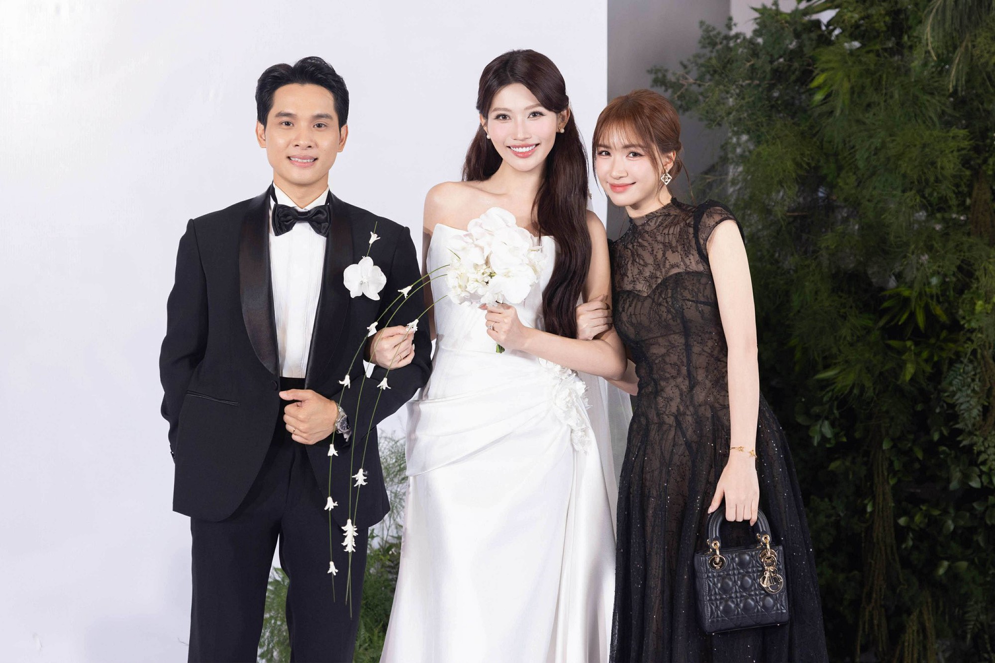 Hòa Minzy bất ngờ tính chuyện cưới hỏi- Ảnh 1.