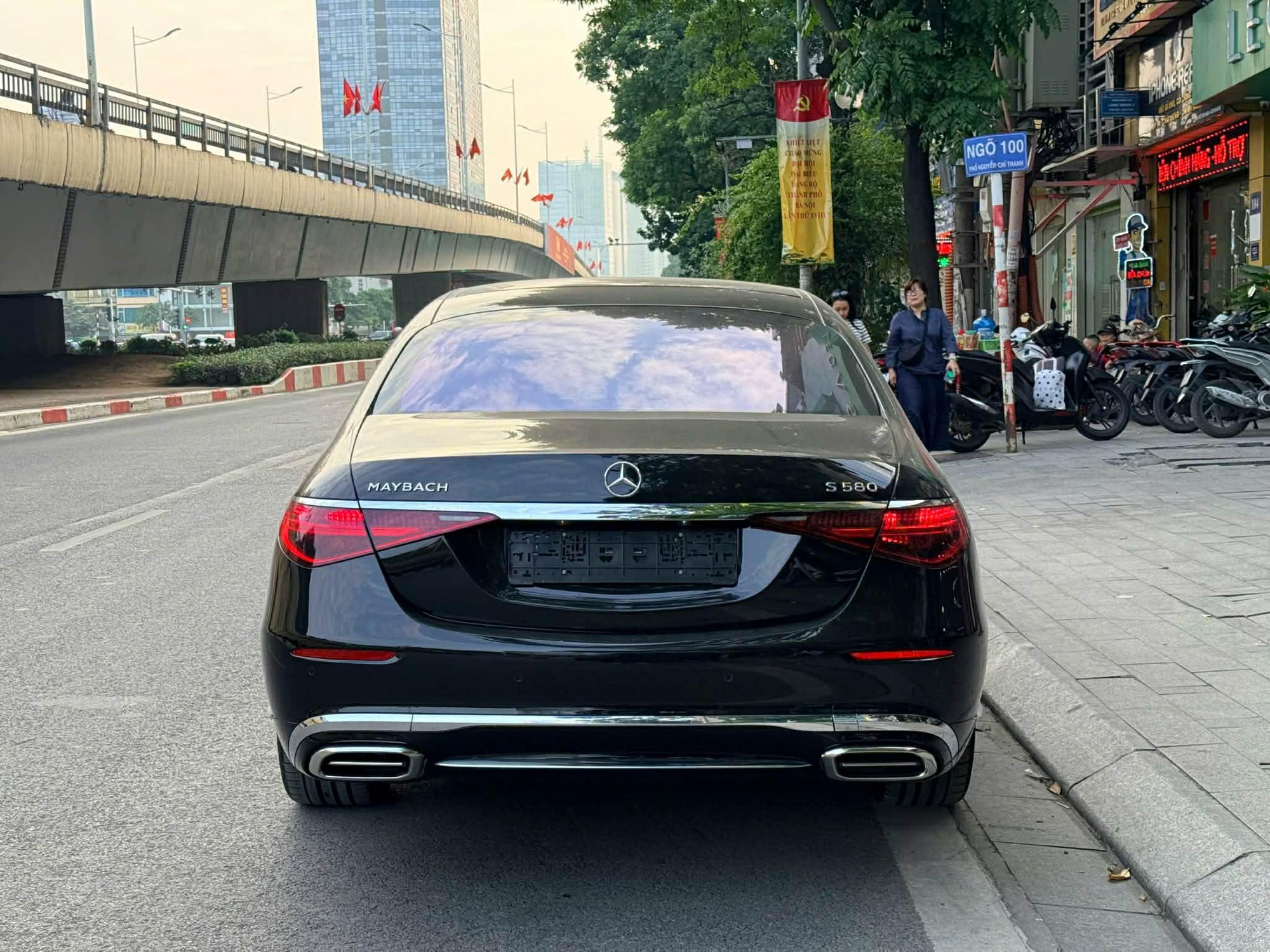 Mercedes-Maybach S 580 rao bán 11 tỷ đồng: Rẻ hơn lúc mới về 6 tỷ đồng, sản xuất năm 2022 nhưng chưa qua sử dụng- Ảnh 5. Mercedes-Maybach S 580 rao bán 11 tỷ đồng: Rẻ hơn lúc mới về 6 tỷ đồng, sản xuất năm 2022 nhưng chưa qua sử dụng- Ảnh 5.