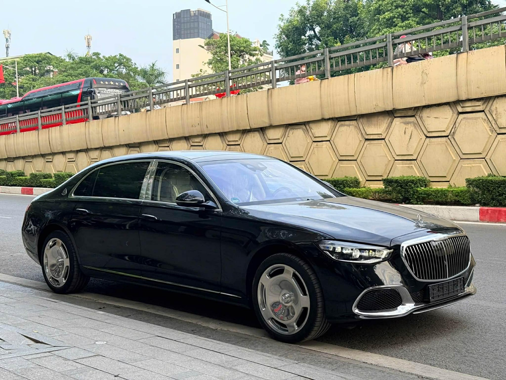 Mercedes-Maybach S 580 rao bán 11 tỷ đồng: Rẻ hơn lúc mới về 6 tỷ đồng, sản xuất năm 2022 nhưng chưa qua sử dụng- Ảnh 1. Mercedes-Maybach S 580 rao bán 11 tỷ đồng: Rẻ hơn lúc mới về 6 tỷ đồng, sản xuất năm 2022 nhưng chưa qua sử dụng- Ảnh 1.