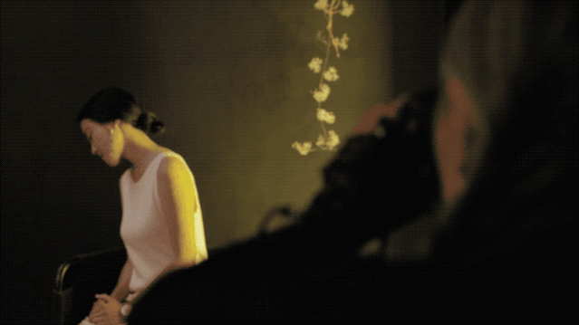 Nữ nghệ sĩ 65 tuổi bỏ phố vào rừng xây biệt thự, dựng Nữ nghệ sĩ 65 tuổi bỏ phố vào rừng xây biệt thự, dựng