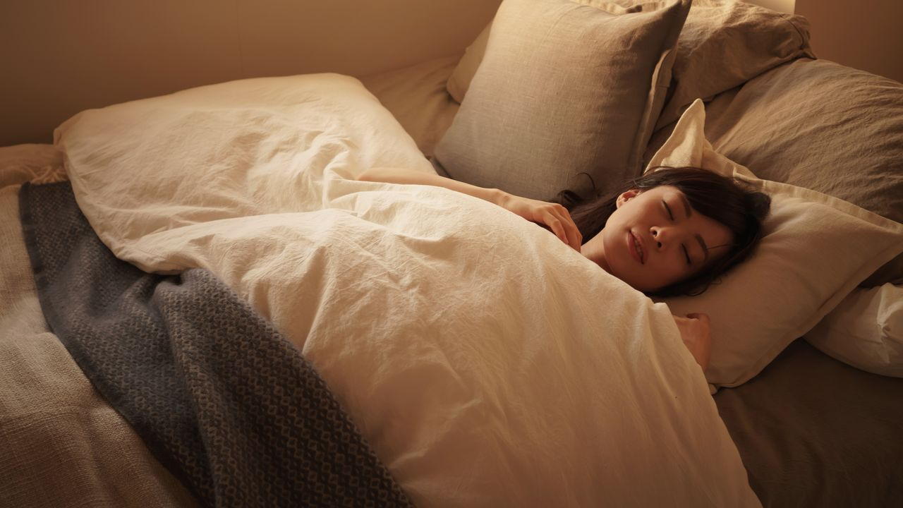 photo-1761624668899 photo-1761624668899