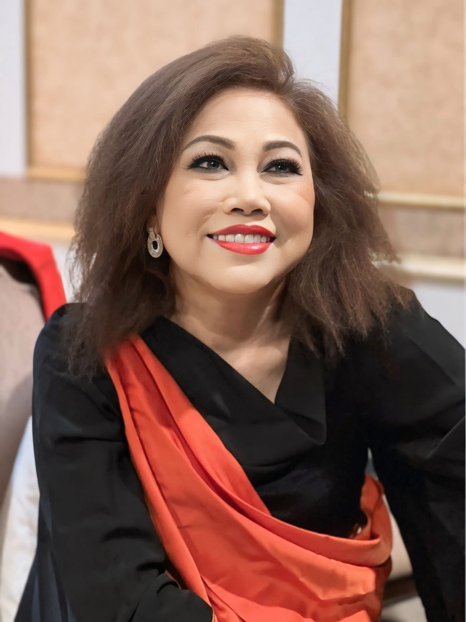 Ngôi sao ca nhạc đình đám: Nợ 40 tỷ, U60 nhiều bệnh, mất khả năng nói chuyện và ăn uống- Ảnh 1. Ngôi sao ca nhạc đình đám: Nợ 40 tỷ, U60 nhiều bệnh, mất khả năng nói chuyện và ăn uống- Ảnh 1.